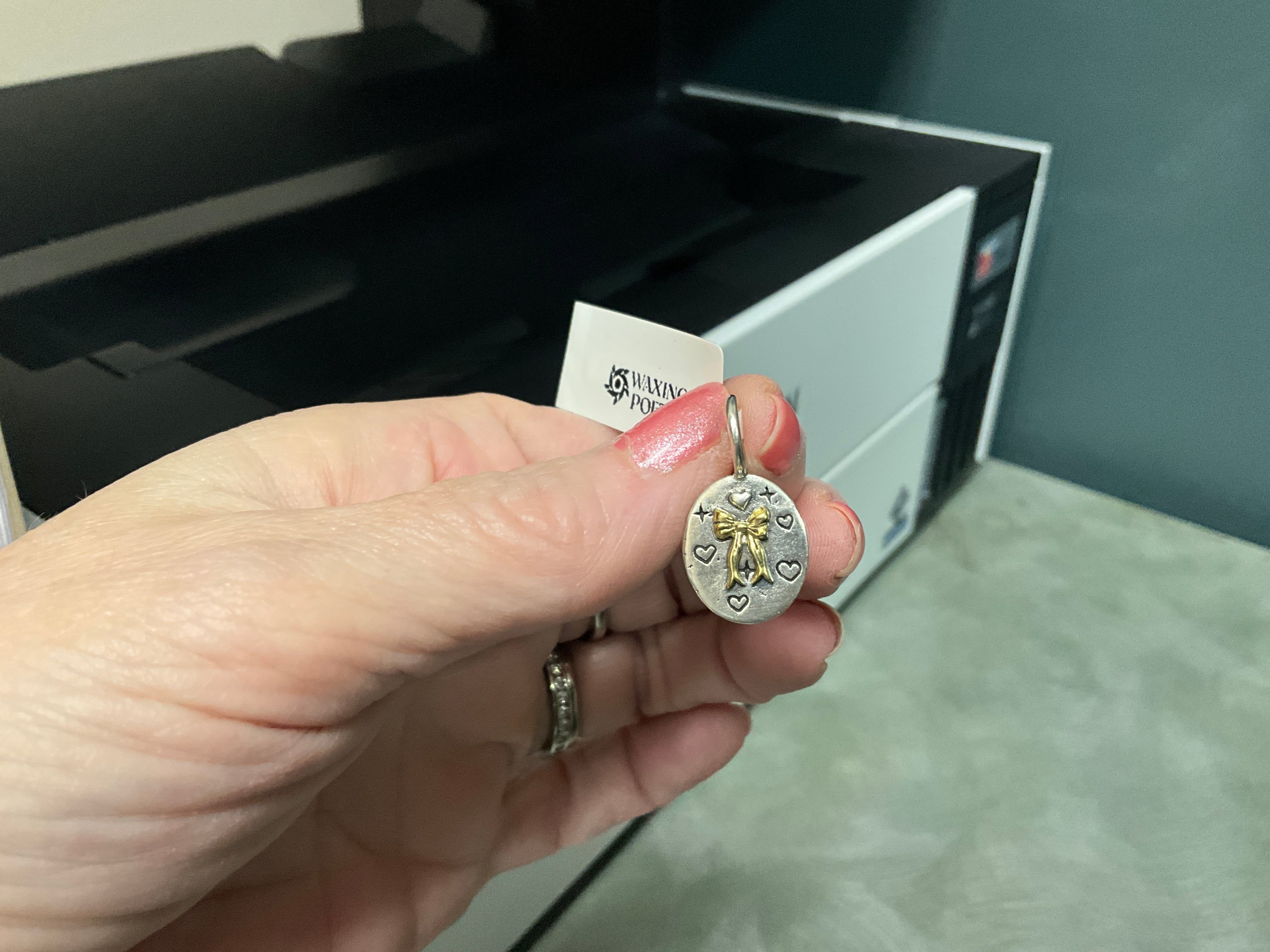 Precious Gift Bow Charm