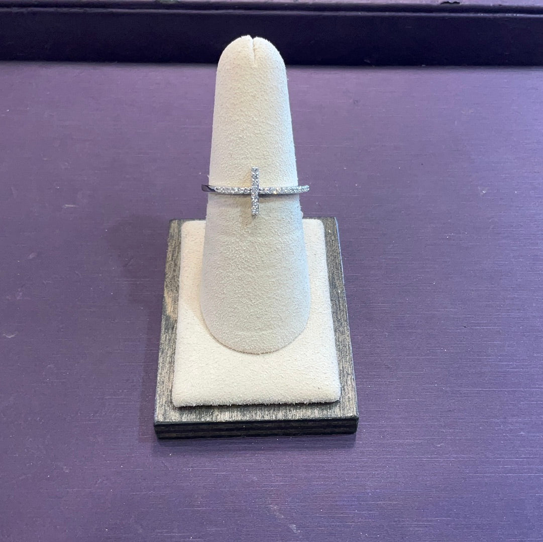 14kwg Dia Cross Ring .13 dtw