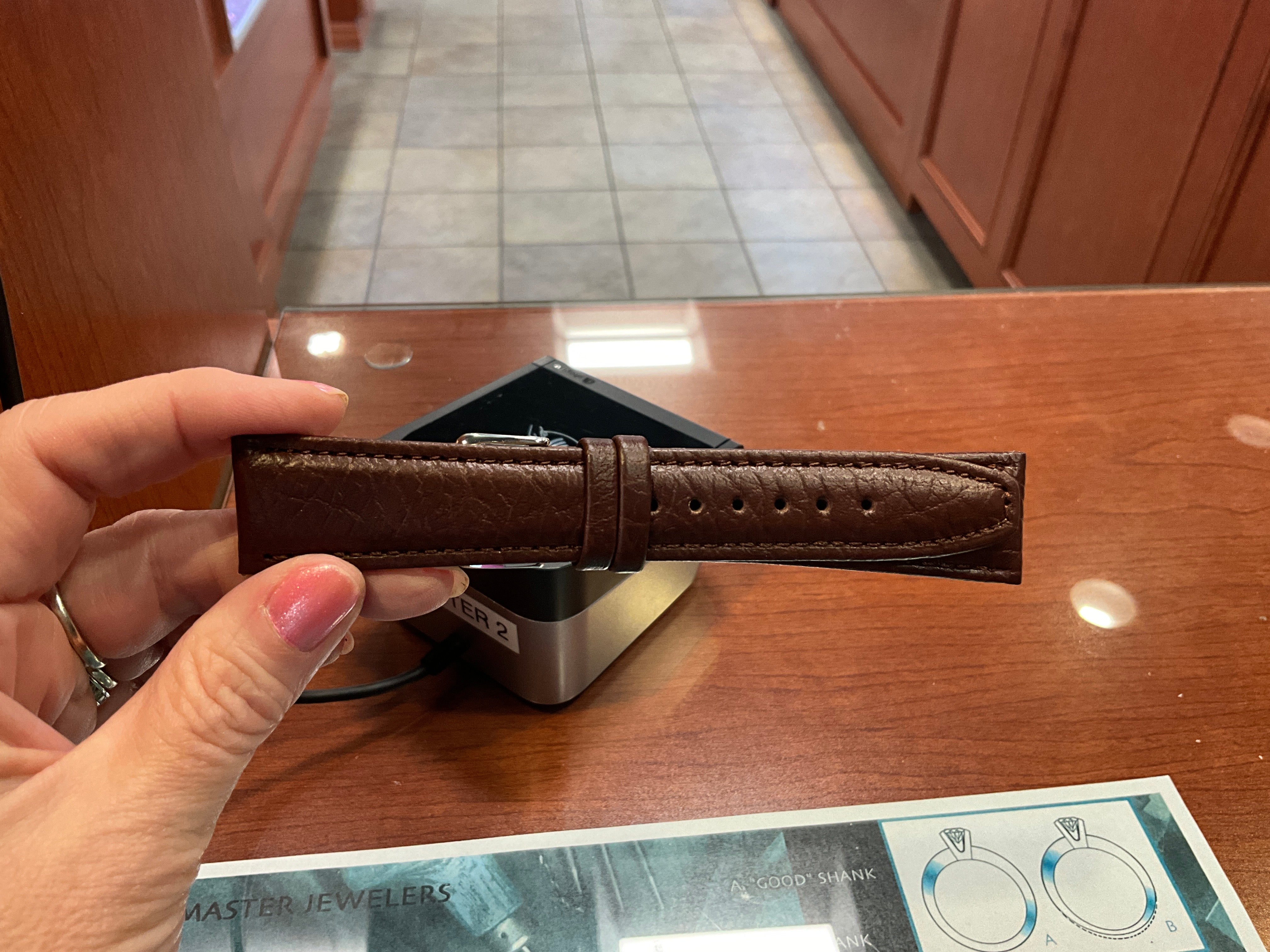 22mm L Brown Leather Band