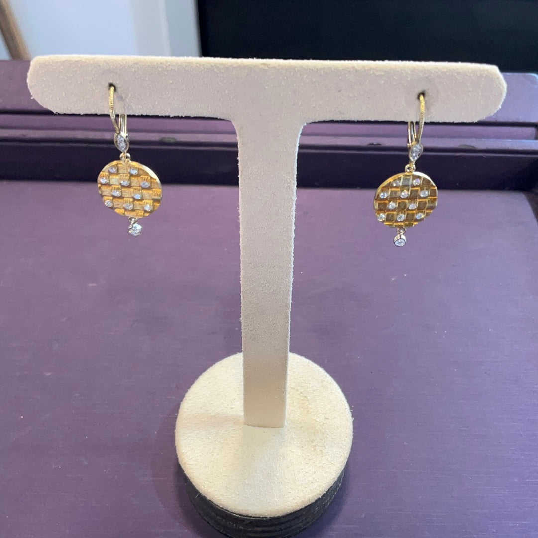 14ky Dia .22TW Dangle Ear