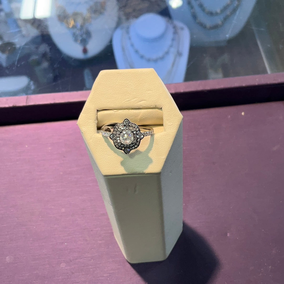 18KW DIAMOND .79TW ROSE CUT CENTER