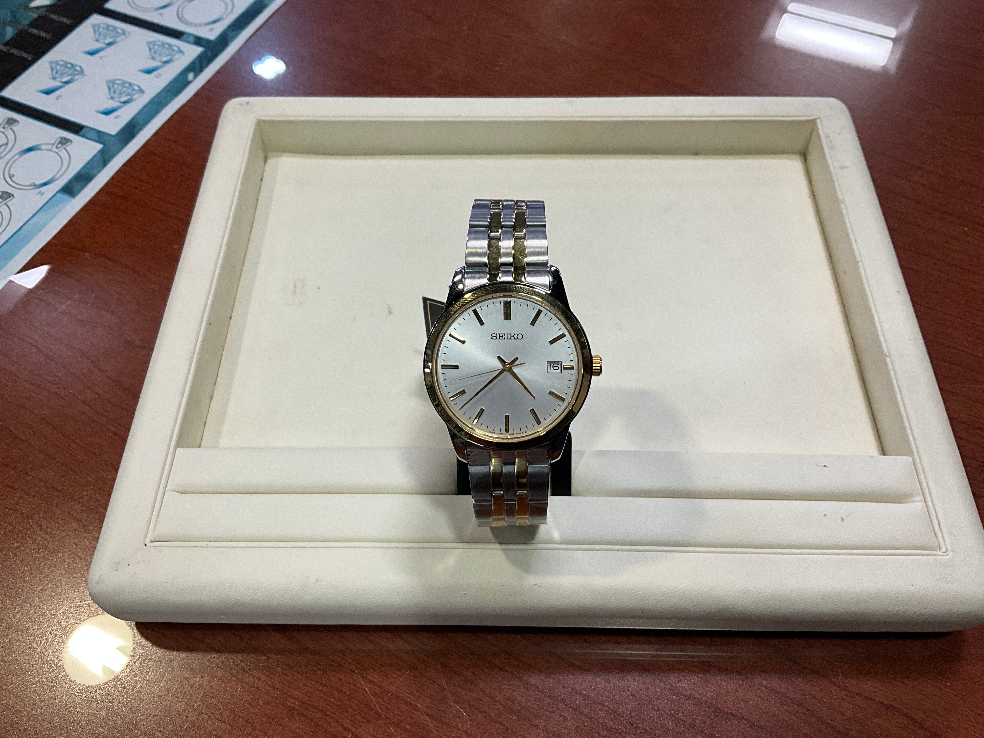 Essentials TT analog White Dial