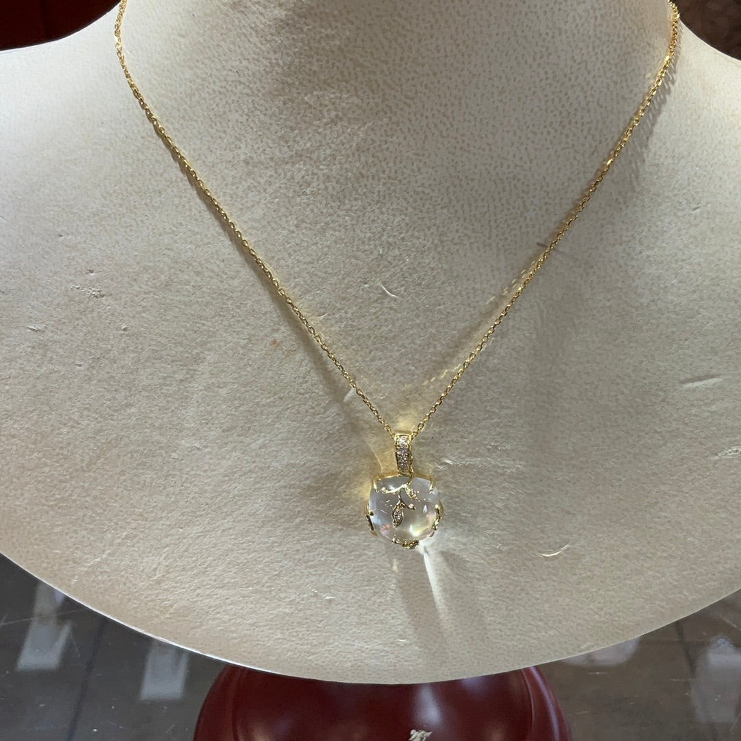 18KY Cushion MOP .12CT/WH Topaz