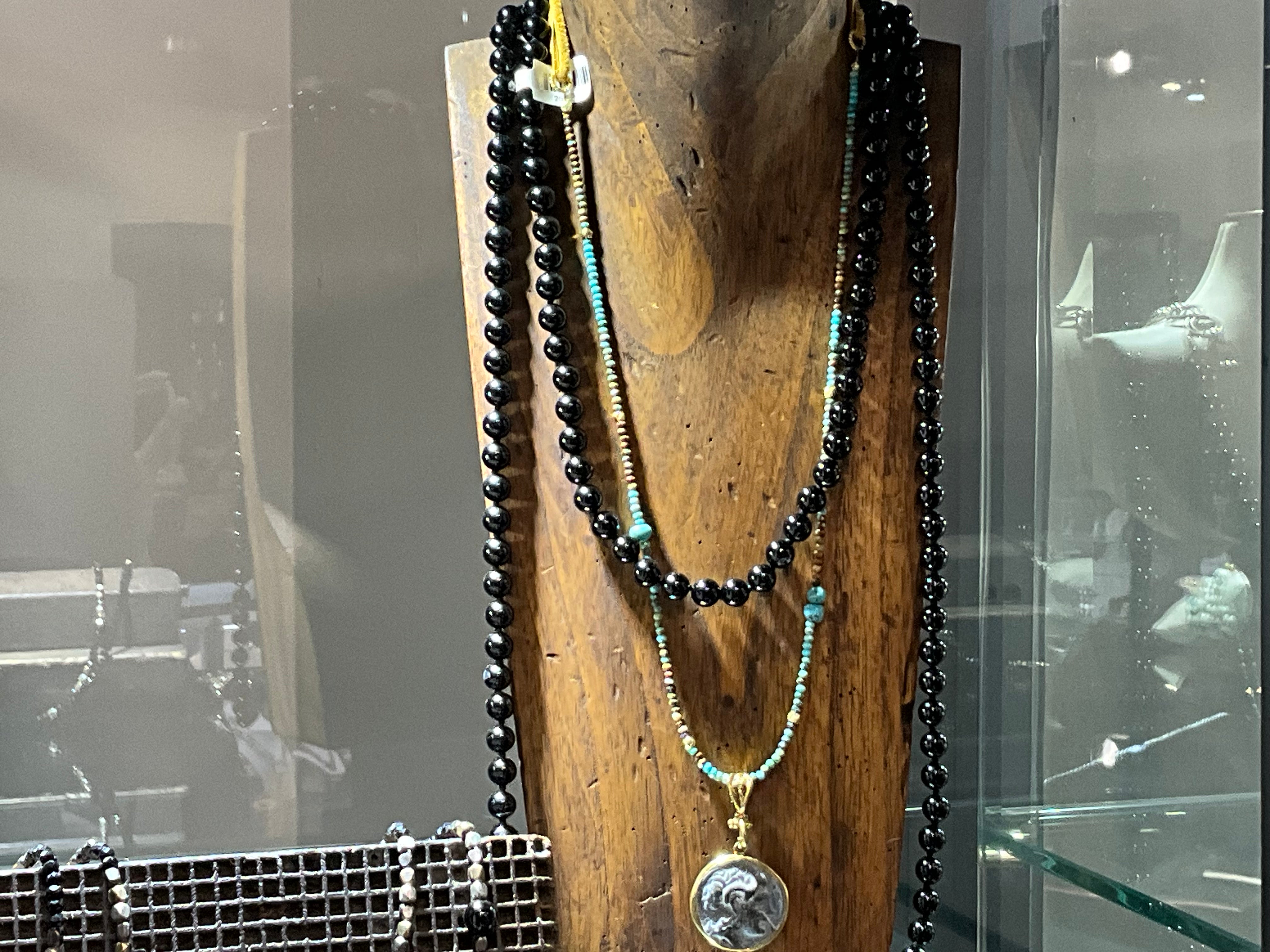 Black Onyx Lariet w/Lg Charm