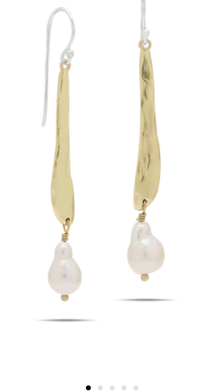 Ode To A Pearl Single Drop Earrings