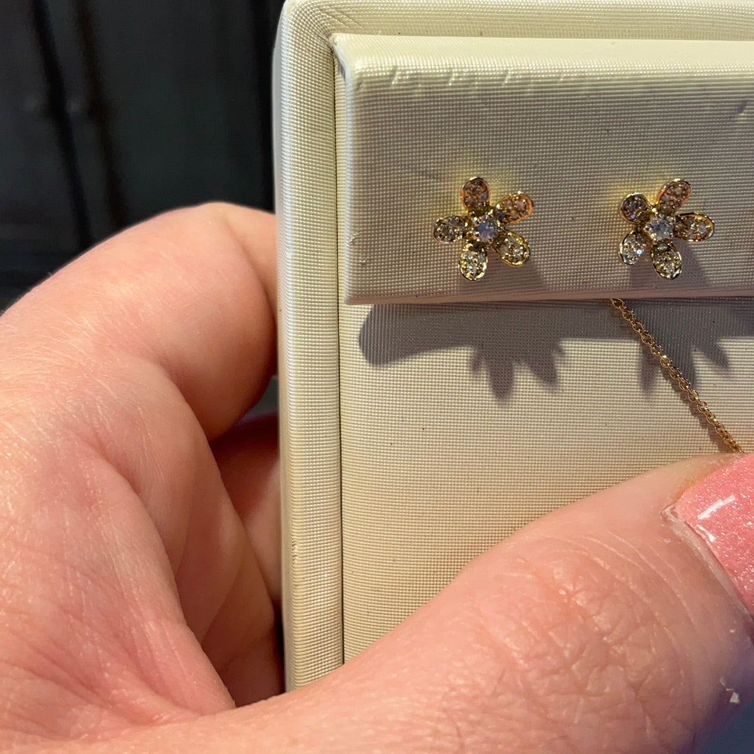 14ky .18TW Dia Flower Earrings