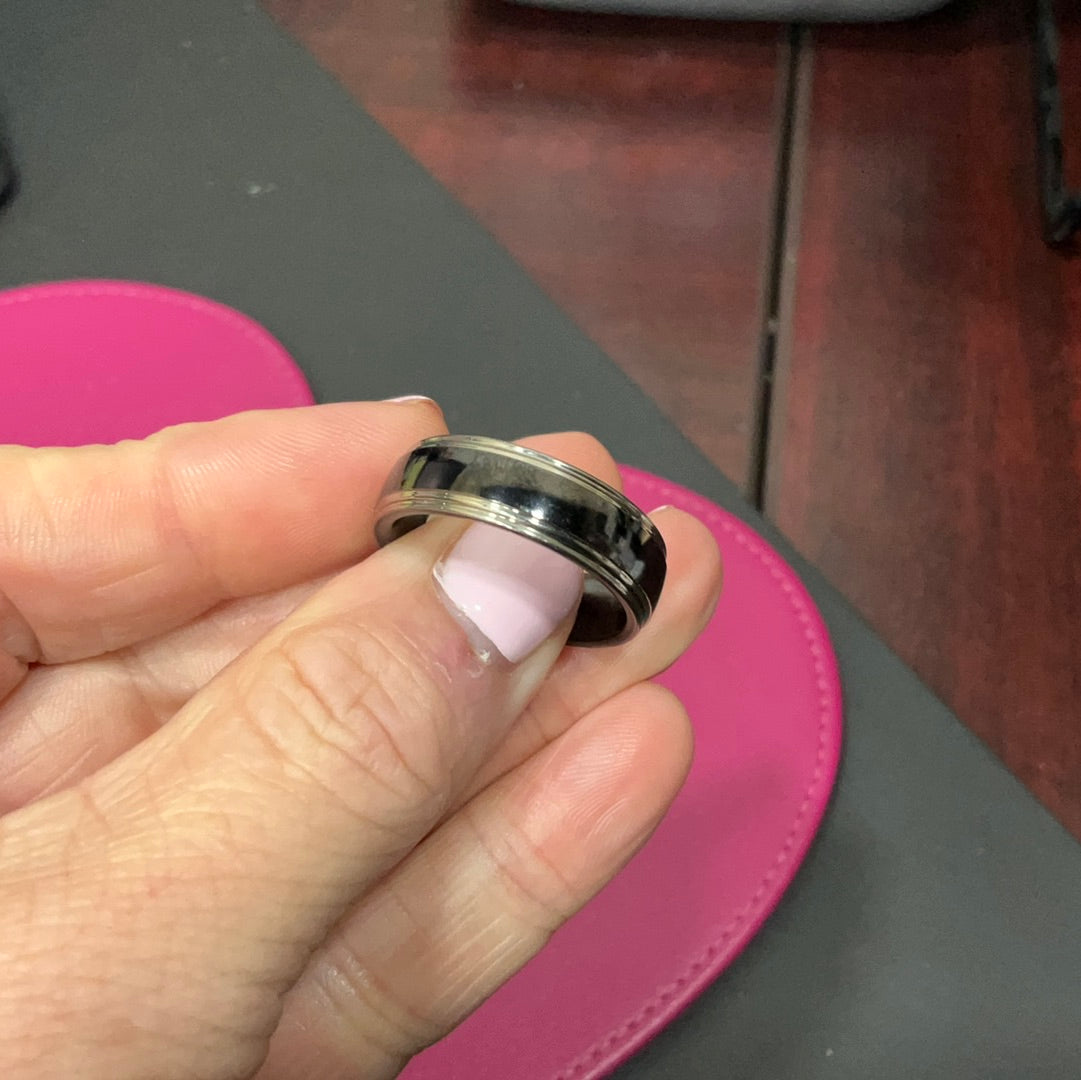 Grey titanium 7m cf black wedding band