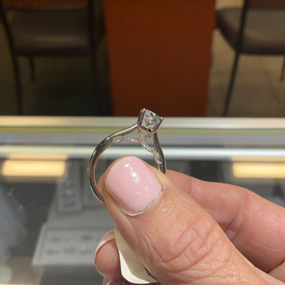 14kw Engagement Ring .14ctw